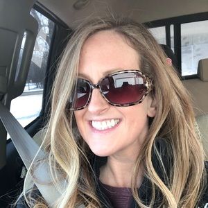 Meet your Posher, Jennifer